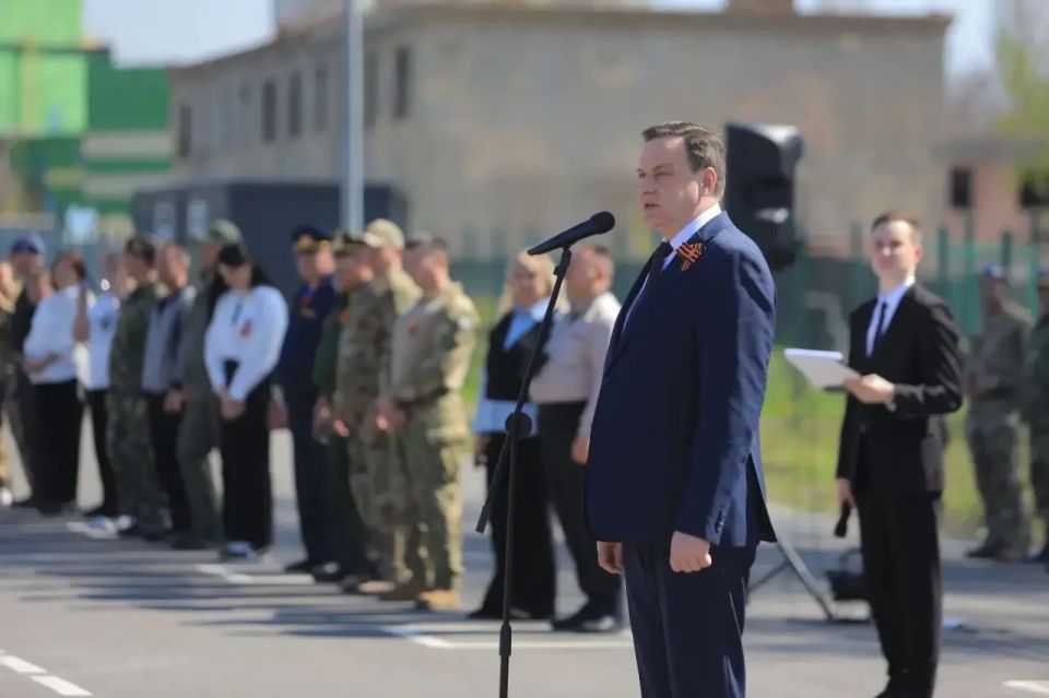 В преддверии Дня Победы на площадке Центра развития военно-спортивной подготовки «Воин» в Губкине прошёл ежегодный парад детских и молодёжных общественных организаций Белгородской области военно-патриотической направленности В преддверии Дня Победы на площадке Центра развития военно-спортивной подготовки «Воин» в Губкине прошёл ежегодный парад детских и молодёжных общественных организаций Белгородской области военно-патриотической направленности