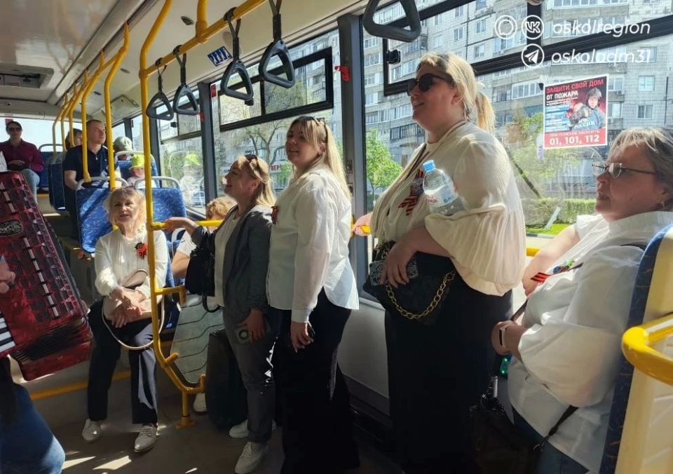 В автобусах Старого Оскола зазвучали песни Победы В автобусах Старого Оскола зазвучали песни Победы