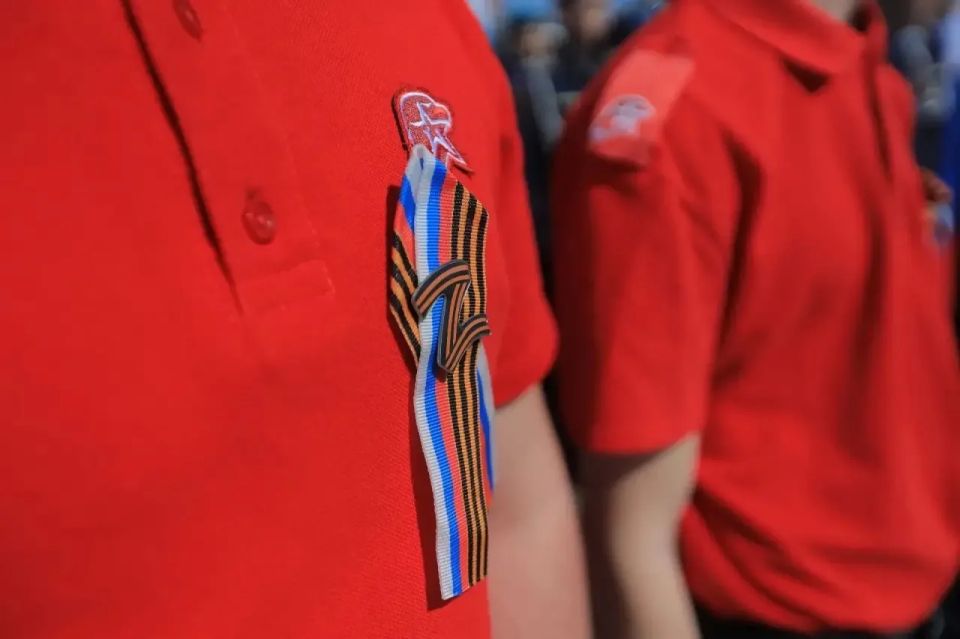 В преддверии Дня Победы на площадке Центра развития военно-спортивной подготовки «Воин» в Губкине прошёл ежегодный парад детских и молодёжных общественных организаций Белгородской области военно-патриотической направленности В преддверии Дня Победы на площадке Центра развития военно-спортивной подготовки «Воин» в Губкине прошёл ежегодный парад детских и молодёжных общественных организаций Белгородской области военно-патриотической направленности