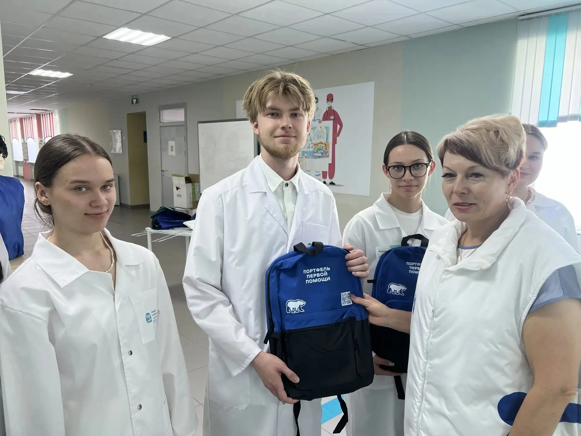 Владимир Переверзев: «Портфель первой помощи»: как школьники Бегородской области осваивают навыки спасения Владимир Переверзев: «Портфель первой помощи»: как школьники Бегородской области осваивают навыки спасения