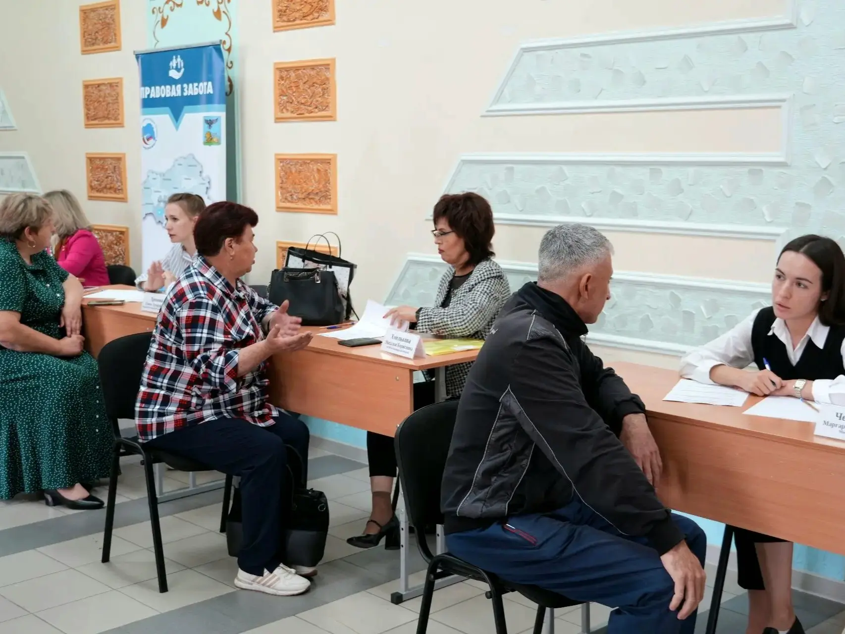Андрей Миськов: В селе Оскольское прошёл приём граждан в рамках проекта «Правовая забота» Андрей Миськов: В селе Оскольское прошёл приём граждан в рамках проекта «Правовая забота»