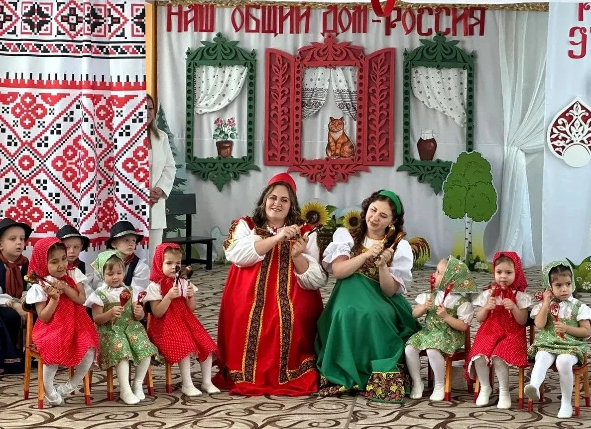 В центре развития ребёнка – детском саду № 7 состоялось торжественное открытие Года единства народов России В центре развития ребёнка – детском саду № 7 состоялось торжественное открытие Года единства народов России