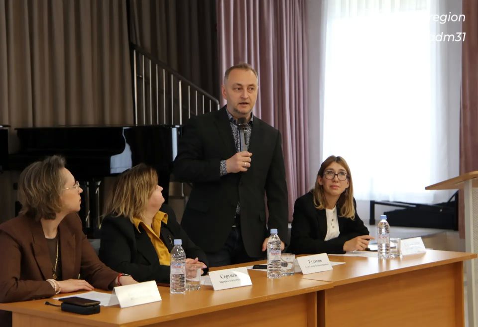 Код города: живая история. В детской школе искусств № 3 в рамках Международной научно-практической конференции «Этносфера: пульсация культурного кода» состоялся круглый стол «Сохранение памяти о наследии: диалог науки... Код города: живая история. В детской школе искусств № 3 в рамках Международной научно-практической конференции «Этносфера: пульсация культурного кода» состоялся круглый стол «Сохранение памяти о наследии: диалог науки...