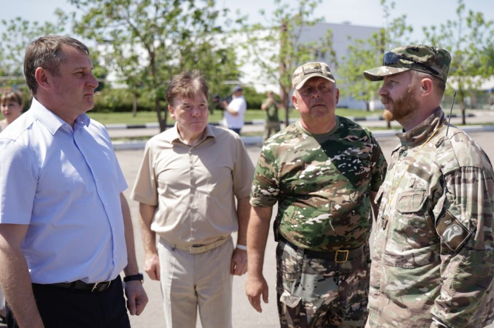 Познакомился с работой Центра патриотического воспитания в Новооскольском округе Познакомился с работой Центра патриотического воспитания в Новооскольском округе