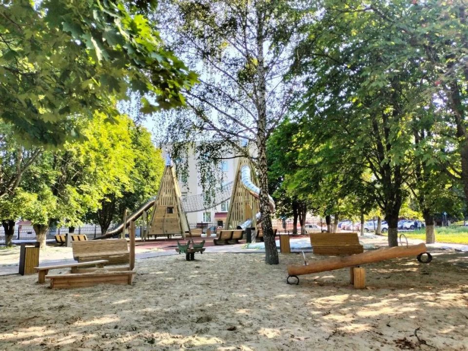 Сотни игровых и спортивных площадок благоустроили в Белгородской области благодаря нацпроекту «Инфраструктура для жизни» Сотни игровых и спортивных площадок благоустроили в Белгородской области благодаря нацпроекту «Инфраструктура для жизни»