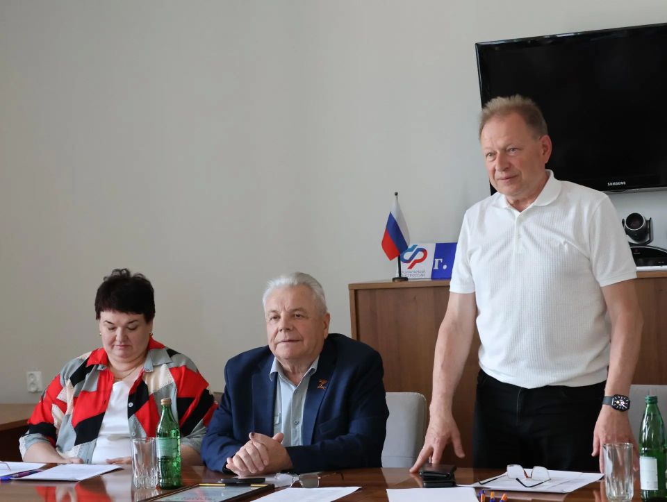 Алексей Дыбов: Принял участие в расширенном заседании координационного совета организаций профсоюзов Валуйского муниципального округа Алексей Дыбов: Принял участие в расширенном заседании координационного совета организаций профсоюзов Валуйского муниципального округа