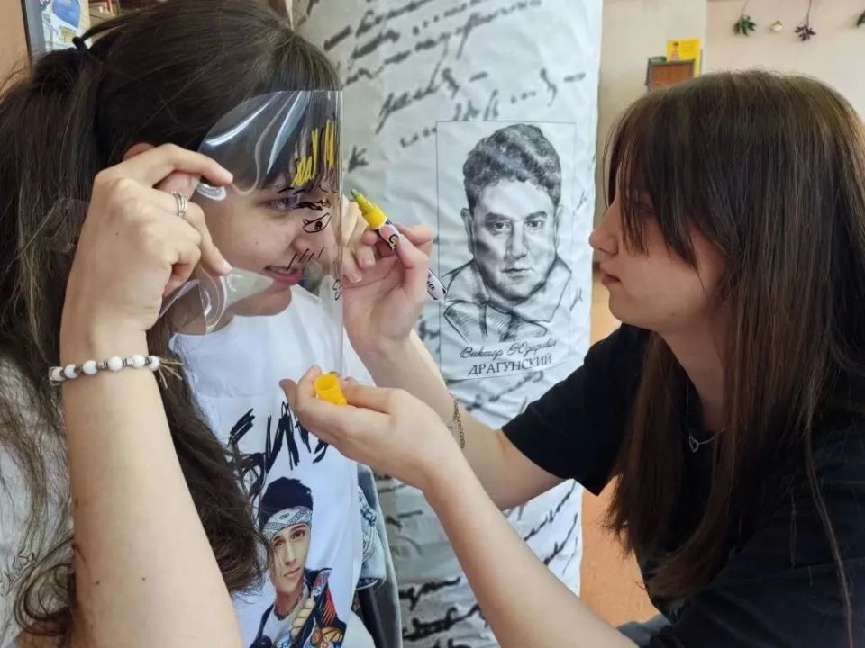 В детской библиотеке имени А. А. Лиханова завершился театральный марафон «Щепкинская неделя» В детской библиотеке имени А. А. Лиханова завершился театральный марафон «Щепкинская неделя»
