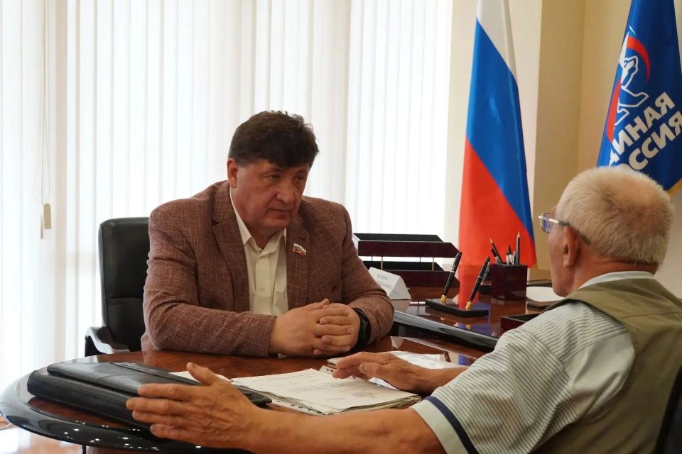 Юрий Клепиков провел личный прием граждан Юрий Клепиков провел личный прием граждан