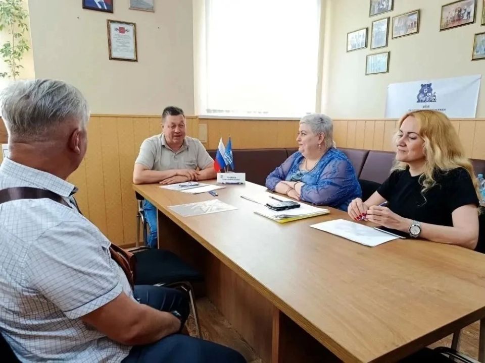 Живой диалог законодателей с избирателями: итоги депутатских приёмов Живой диалог законодателей с избирателями: итоги депутатских приёмов