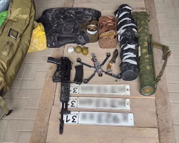 Четыре года в исправительной колонии общего режима получил 34-летний житель Белгородского округа за незаконный оборот оружия и взрывных устройств