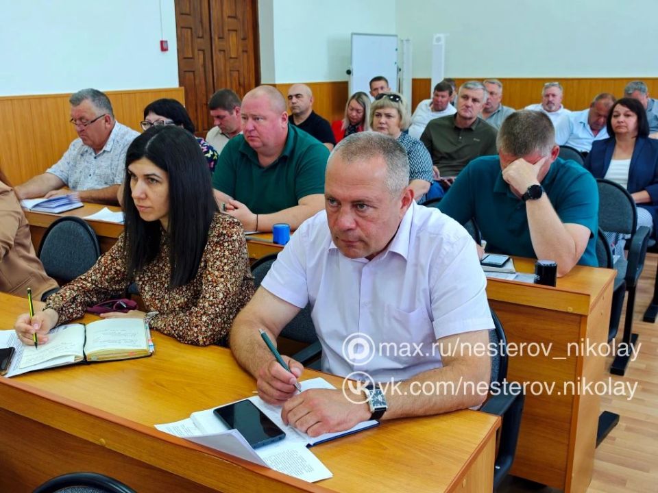 Николай Нестеров: Провёл рабочее совещание со своими заместителями и руководителями структурных подразделений Николай Нестеров: Провёл рабочее совещание со своими заместителями и руководителями структурных подразделений