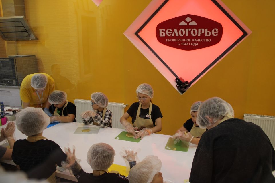 Дети участников СВО из Ракитянского округа посетили «Мастерславль» Дети участников СВО из Ракитянского округа посетили «Мастерславль»