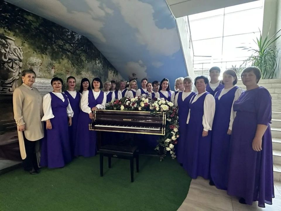 В День славянской письменности и культуры, в Белгородском центре народного творчества состоялся большой праздничный концерт «А песни в России - на все времена!» В День славянской письменности и культуры, в Белгородском центре народного творчества состоялся большой праздничный концерт «А песни в России - на все времена!»
