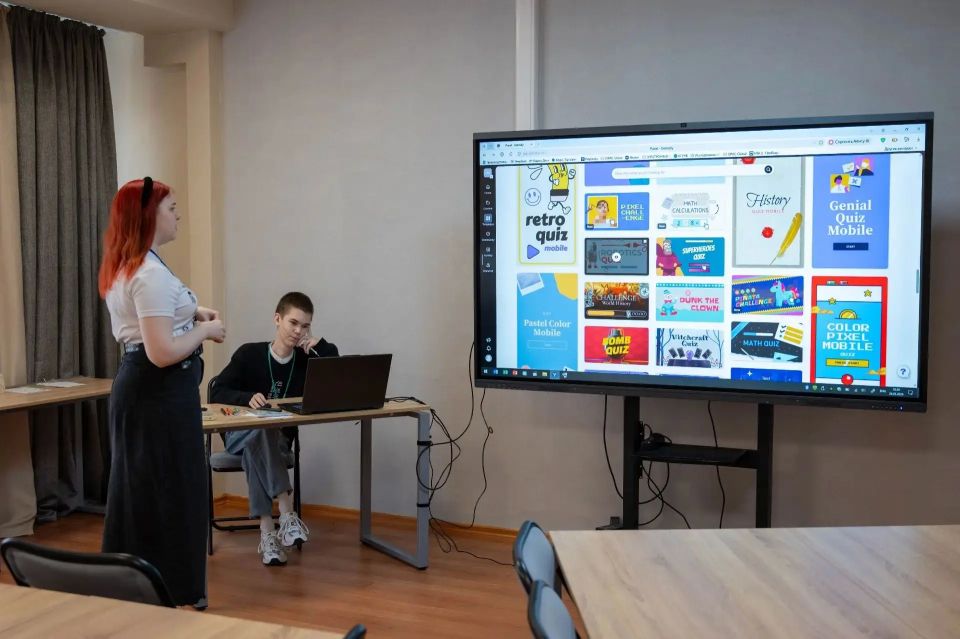 26 мая в Научной библиотеке прошел Единый день читательского самоуправления «Сегодня я – библиотекарь», который подарил участникам новые впечатления, яркие эмоции и интересный практический опыт 26 мая в Научной библиотеке прошел Единый день читательского самоуправления «Сегодня я – библиотекарь», который подарил участникам новые впечатления, яркие эмоции и интересный практический опыт