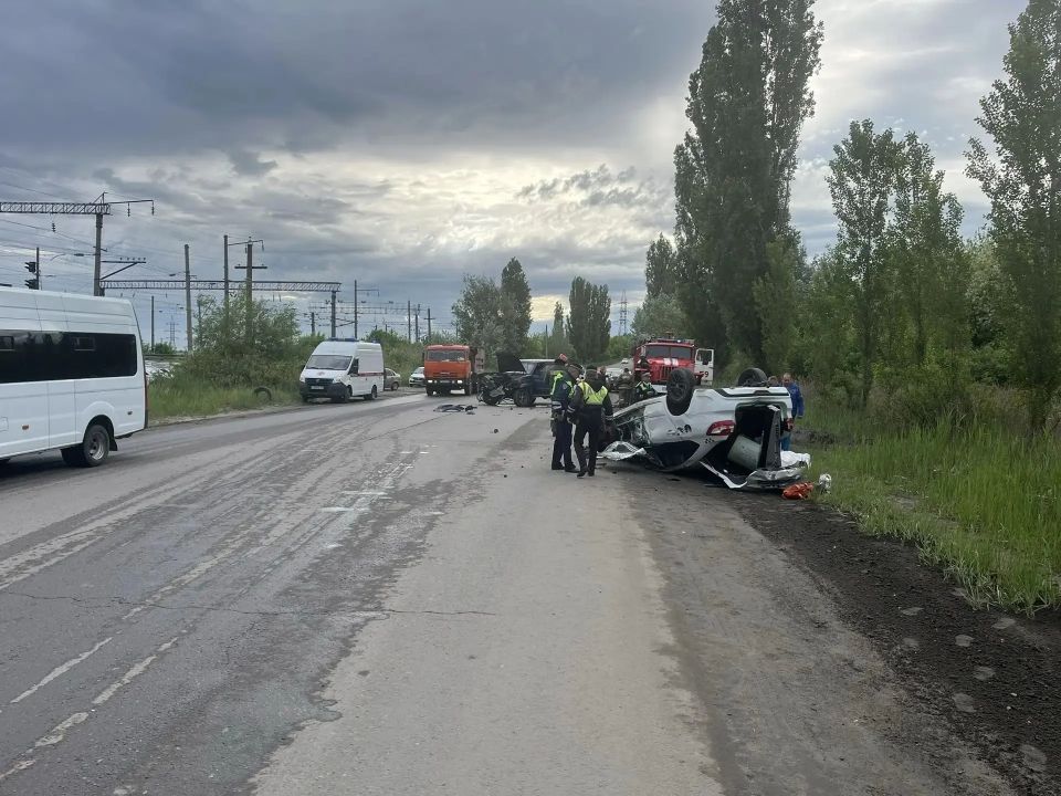 УАЗ снёс легковушку: в аварии в Старом Осколе погиб мужчина УАЗ снёс легковушку: в аварии в Старом Осколе погиб мужчина