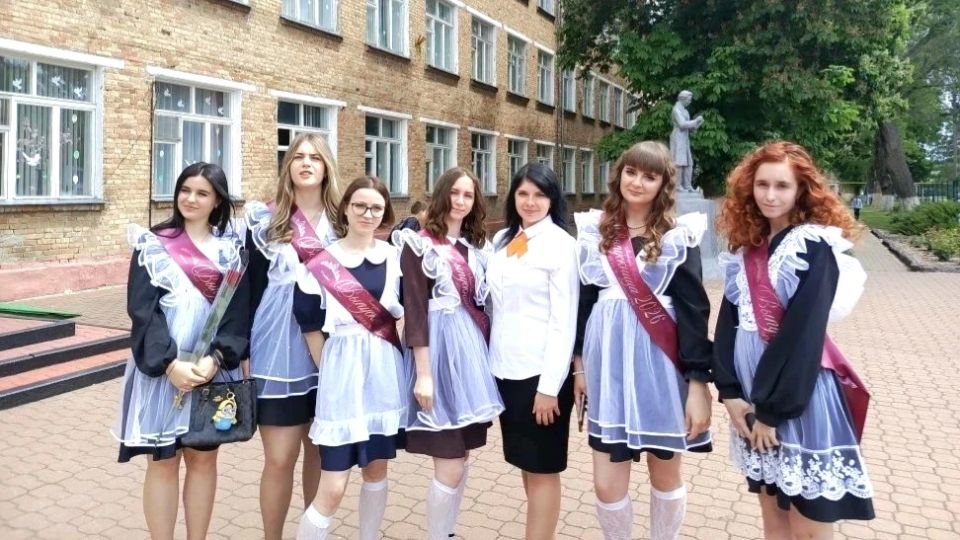 Андрей Миськов: Сегодня во всех школах Новооскольского муниципального округа прошли торжественные линейки, посвящённые Последнему звонку - волнительные, трогательные, наполненные улыбками, слезами и самыми искренними словами Андрей Миськов: Сегодня во всех школах Новооскольского муниципального округа прошли торжественные линейки, посвящённые Последнему звонку - волнительные, трогательные, наполненные улыбками, слезами и самыми искренними словами