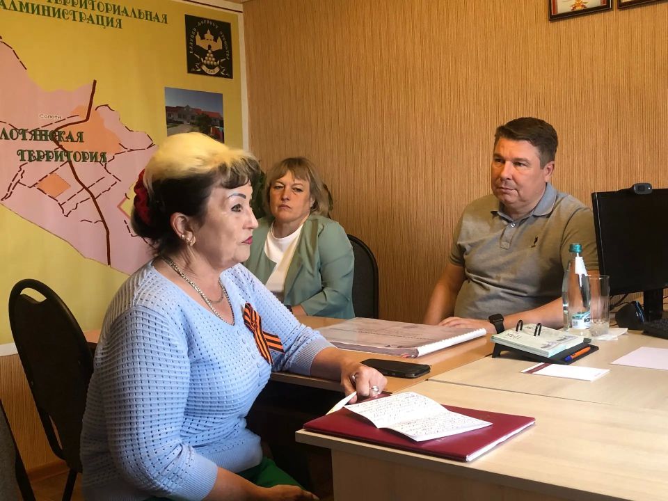 Алексей Дыбов: Провёл выездной приём в селе Солоти Алексей Дыбов: Провёл выездной приём в селе Солоти