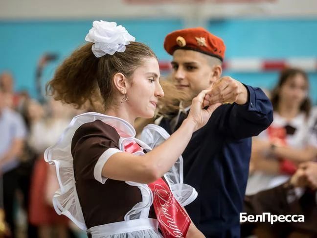 школах Белгорода прошли последние звонки школах Белгорода прошли последние звонки