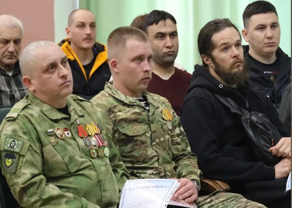 Алексей Дыбов: Белгородская область демонстрирует системный подход к адаптации ветеранов СВО Алексей Дыбов: Белгородская область демонстрирует системный подход к адаптации ветеранов СВО