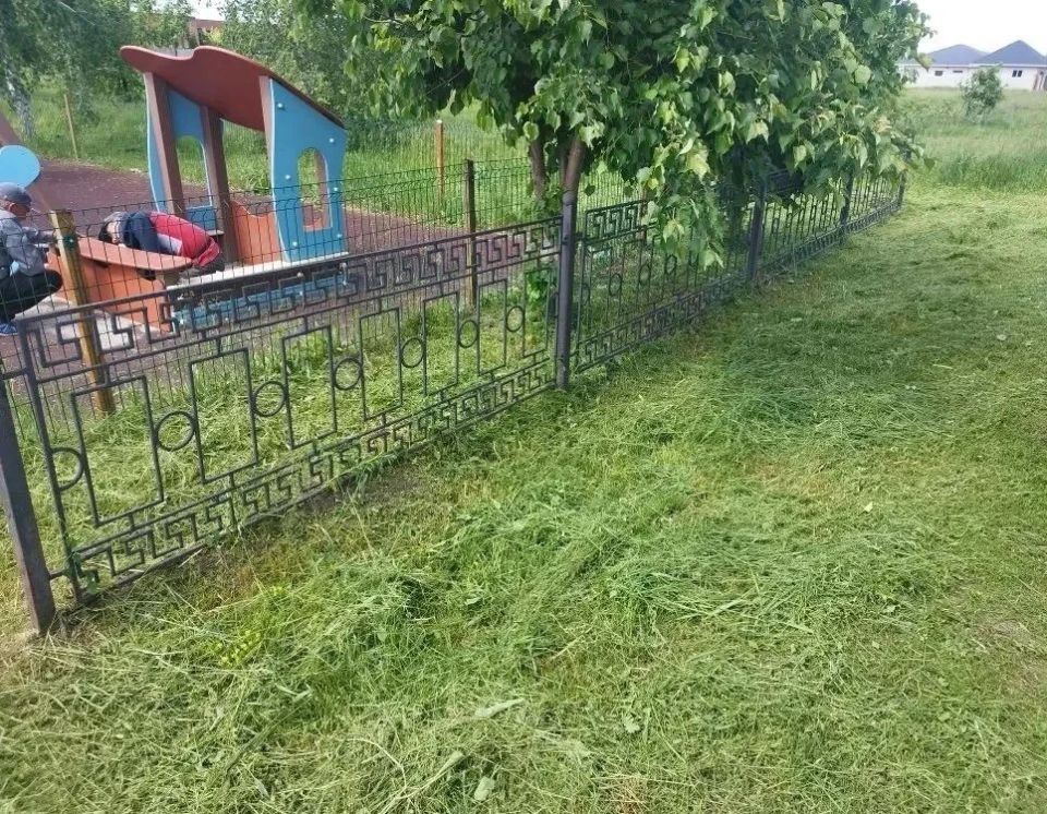 В микрорайоне Северный начался ремонт детской площадки и укрытия В микрорайоне Северный начался ремонт детской площадки и укрытия