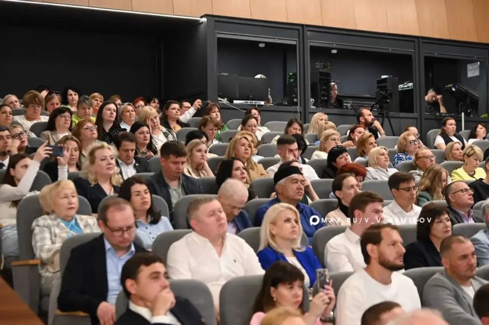 Валентин Демидов: Представил отчёт о деятельности администрации города депутатам Белгородского горсовета за 2025 год Валентин Демидов: Представил отчёт о деятельности администрации города депутатам Белгородского горсовета за 2025 год