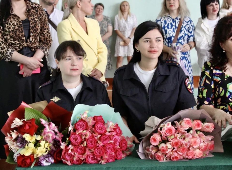 Транспортные полицейские Белгорода приняли участие в последнем школьном звонке у кадетов Транспортные полицейские Белгорода приняли участие в последнем школьном звонке у кадетов