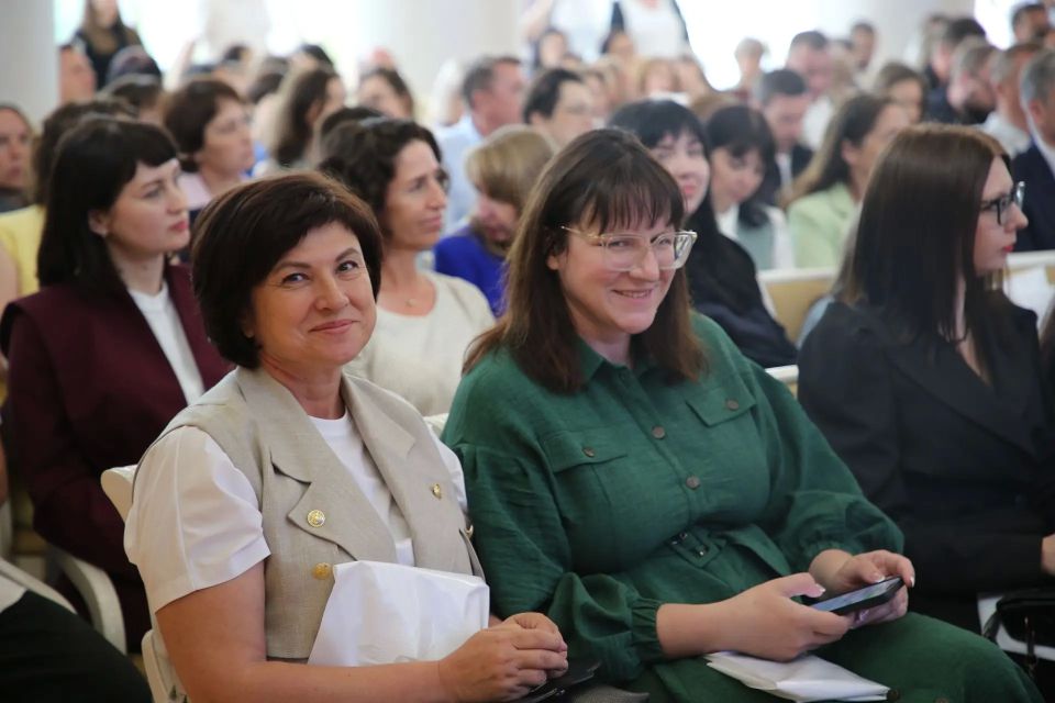 Б Белгороде прошла церемония награждения конкурса «Предприниматель года», приуроченная ко Дню российского предпринимательства Б Белгороде прошла церемония награждения конкурса «Предприниматель года», приуроченная ко Дню российского предпринимательства