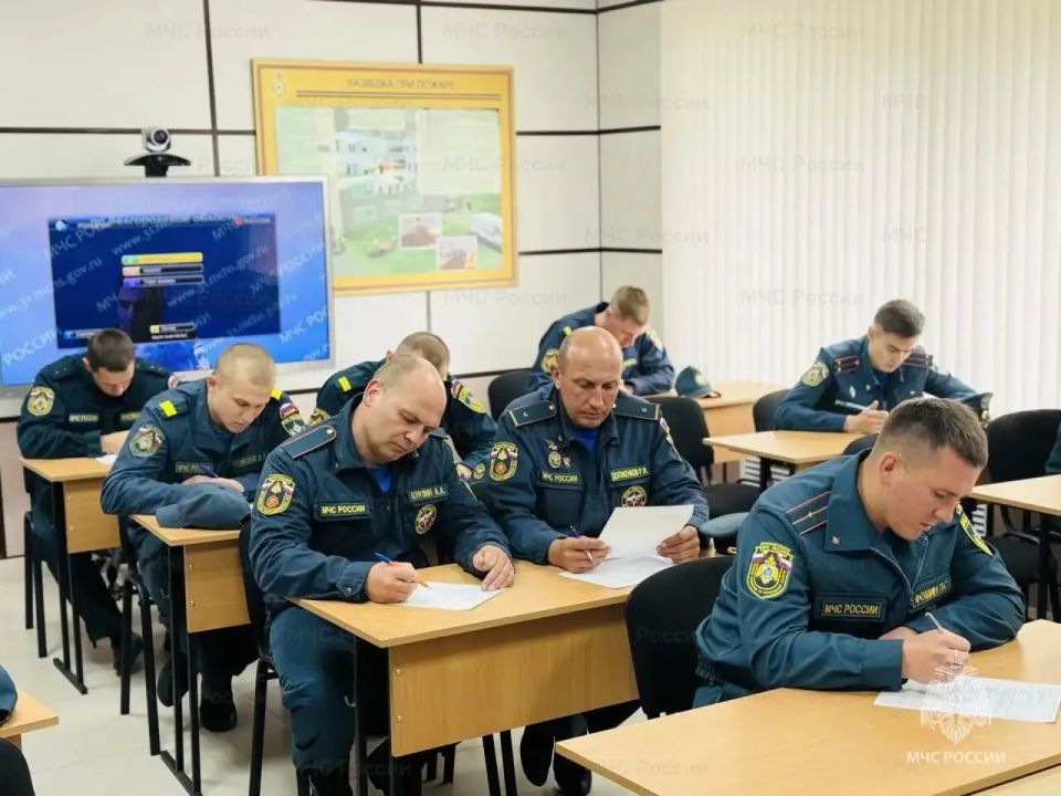В Главном управления МЧС России по Белгородской области выбрали лучшее звено газодымозащитной службы В Главном управления МЧС России по Белгородской области выбрали лучшее звено газодымозащитной службы