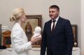 Александр Шуваев и Елена Мильская обсудили помощь детям из белгородского приграничья