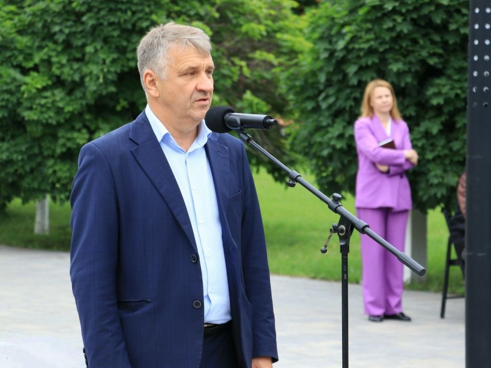 Сегодня, в День образования Пограничной службы Российской Федерации, в Сквере Памяти Чернянского муниципального округа состоялось торжественное мероприятие, посвященное этой знаменательной дате Сегодня, в День образования Пограничной службы Российской Федерации, в Сквере Памяти Чернянского муниципального округа состоялось торжественное мероприятие, посвященное этой знаменательной дате