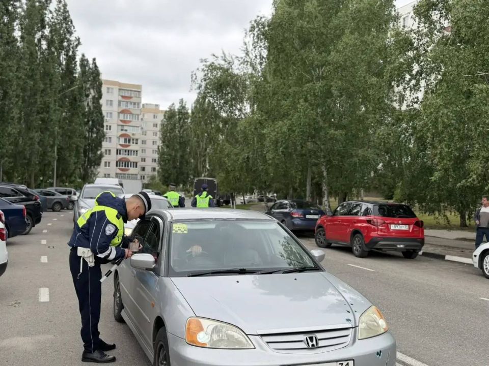 Здравствуйте, друзья. С самого утра в Старом Осколе автоинспекторы проверяют соблюдение водителями - родителями правил перевозки детей Не забывайте о том, что даже при поездках на короткое расстояние, автокресло для ребенка... Здравствуйте, друзья. С самого утра в Старом Осколе автоинспекторы проверяют соблюдение водителями - родителями правил перевозки детей Не забывайте о том, что даже при поездках на короткое расстояние, автокресло для ребенка...