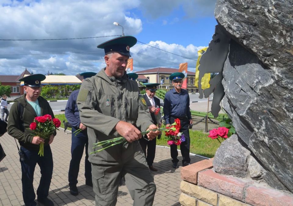 Праздник верности долгу: в Грайворонском округе отметили День пограничника Праздник верности долгу: в Грайворонском округе отметили День пограничника