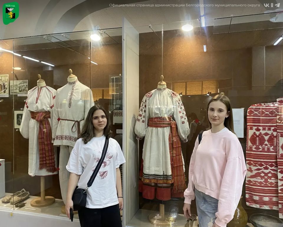 Восьмиклассники Беломестненской школы окунулись в роль путешественников во времени Восьмиклассники Беломестненской школы окунулись в роль путешественников во времени