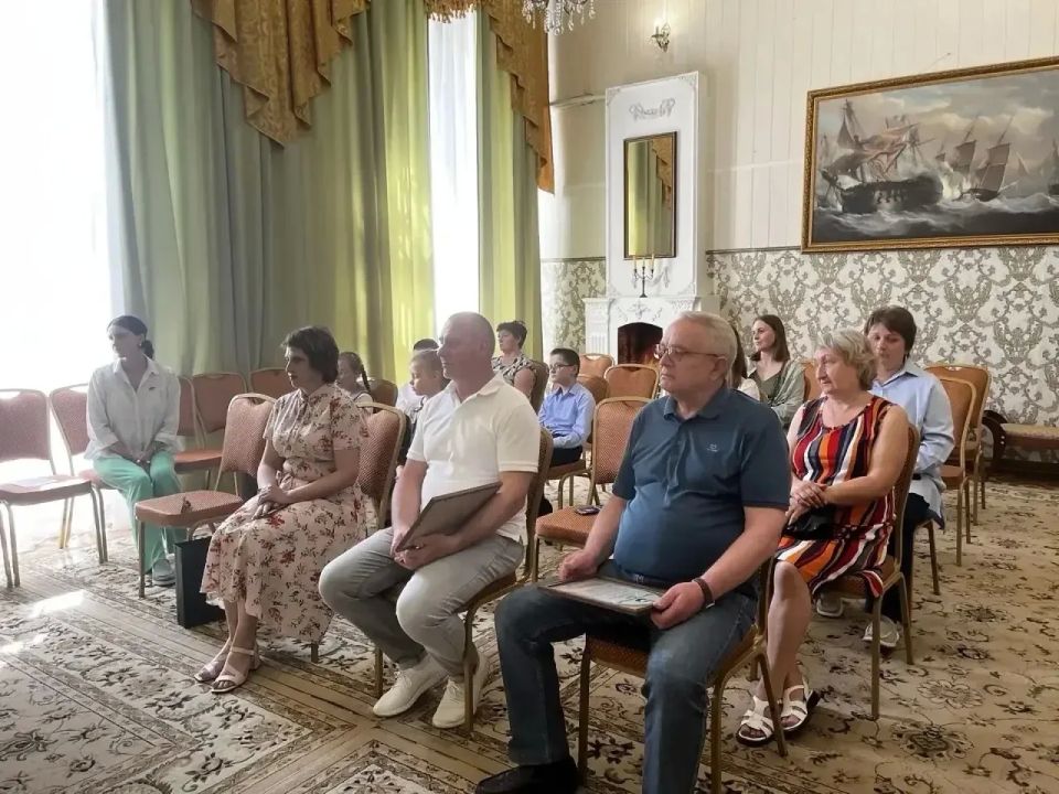 Инициативы с результатом: депутаты рассказали о своей работе на округах Инициативы с результатом: депутаты рассказали о своей работе на округах