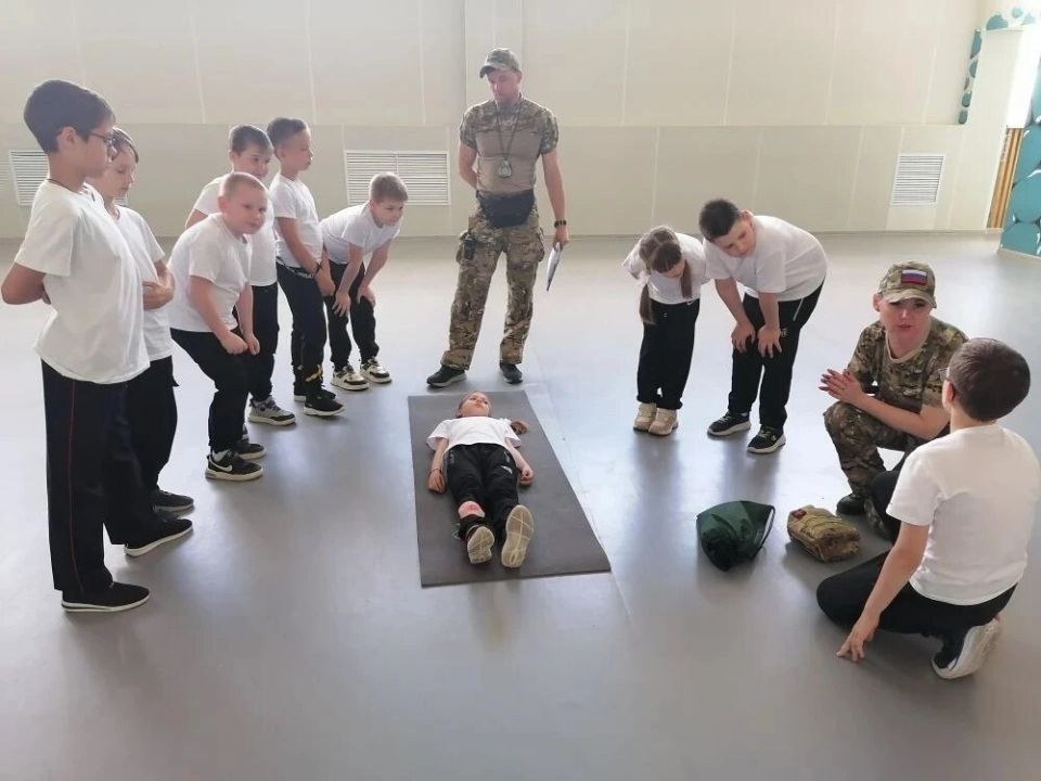 В Центра развития военно-спортивной подготовки «Воин» в Губкине завершился региональный этап Всероссийской игры «Зарница 2.0», который собрал участников в возрасте 7-10 лет со всей области В Центра развития военно-спортивной подготовки «Воин» в Губкине завершился региональный этап Всероссийской игры «Зарница 2.0», который собрал участников в возрасте 7-10 лет со всей области
