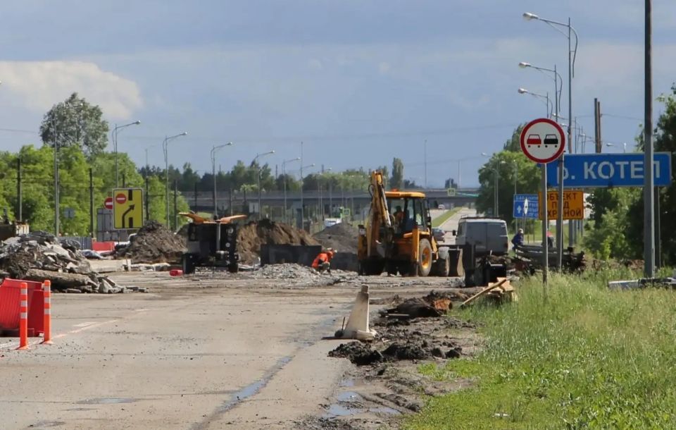 В Старооскольском округе полным ходом идёт ремонт моста через реку Котёл