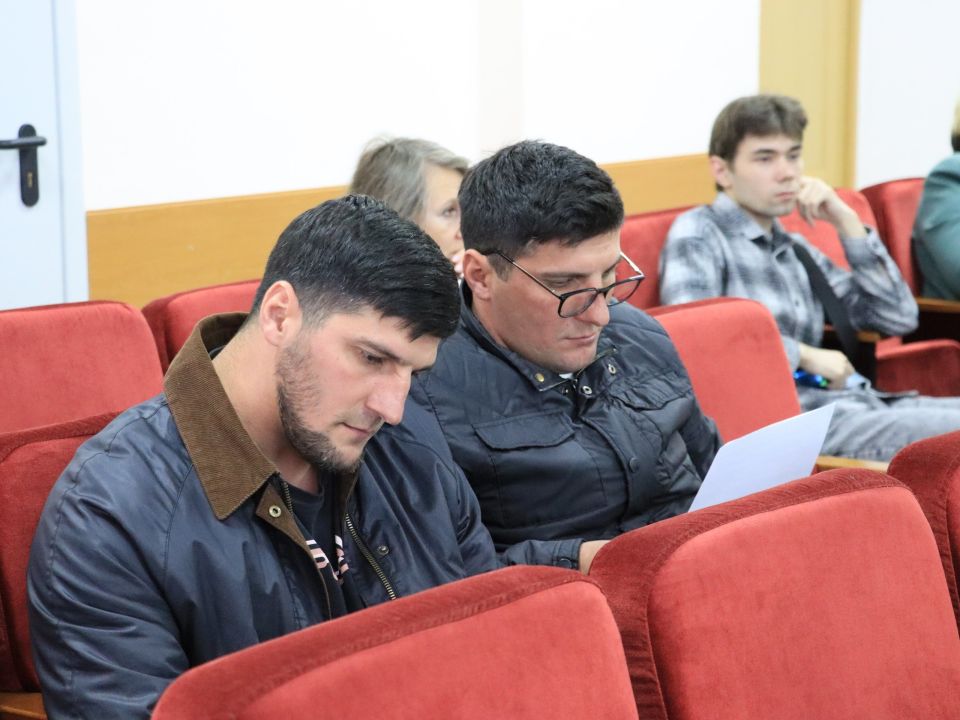 Поддержка агробизнеса: в Чернянском округе обсудили меры государственной помощи Поддержка агробизнеса: в Чернянском округе обсудили меры государственной помощи