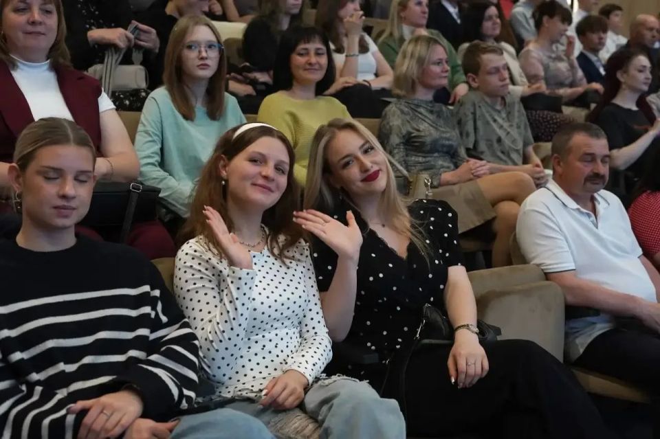 В Губкине состоялся первый выпуск Школы креативных индустрий В Губкине состоялся первый выпуск Школы креативных индустрий
