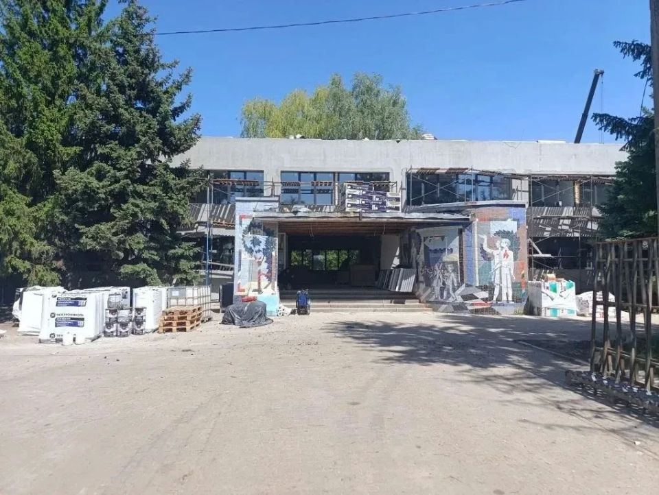 В Белгородском округе продолжается капитальный ремонт Тавровской школы