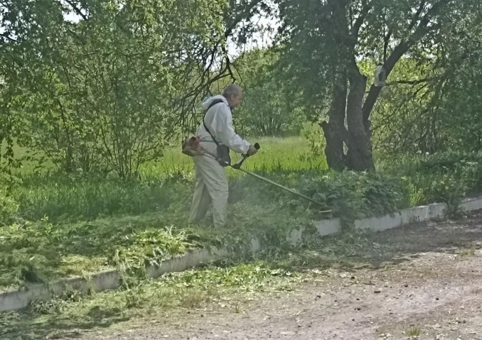 «Грайворон-теплоэнерго» наводит порядок: покос травы на котельных идёт по графику «Грайворон-теплоэнерго» наводит порядок: покос травы на котельных идёт по графику