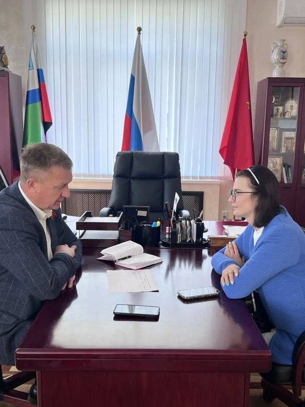 Владимир Переверзев: Последние числа месяца - время подвести итоги личного приёма жителей, который провёл в здании администрации Владимир Переверзев: Последние числа месяца - время подвести итоги личного приёма жителей, который провёл в здании администрации