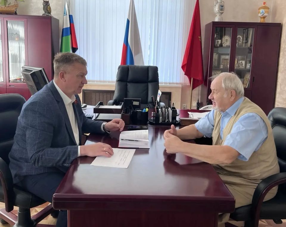Владимир Переверзев: Последние числа месяца - время подвести итоги личного приёма жителей, который провёл в здании администрации Владимир Переверзев: Последние числа месяца - время подвести итоги личного приёма жителей, который провёл в здании администрации