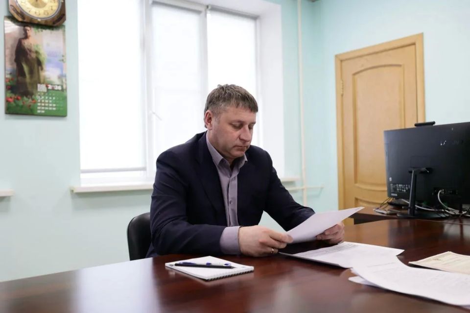 Врио губернатора провёл рабочую встречу с главным врачом детской областной больницы и руководителем белгородского Фонда помощи раненым детям Ириной Кизиловой Врио губернатора провёл рабочую встречу с главным врачом детской областной больницы и руководителем белгородского Фонда помощи раненым детям Ириной Кизиловой