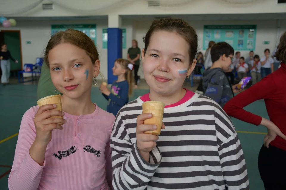 Сегодня физкультурно-оздоровительный комплекс превратился в настоящую страну чудес, где царила атмосфера безграничной радости и детского смеха! Благодаря поддержке Елены Николаевны Романенко, заместителя председателя... Сегодня физкультурно-оздоровительный комплекс превратился в настоящую страну чудес, где царила атмосфера безграничной радости и детского смеха! Благодаря поддержке Елены Николаевны Романенко, заместителя председателя...