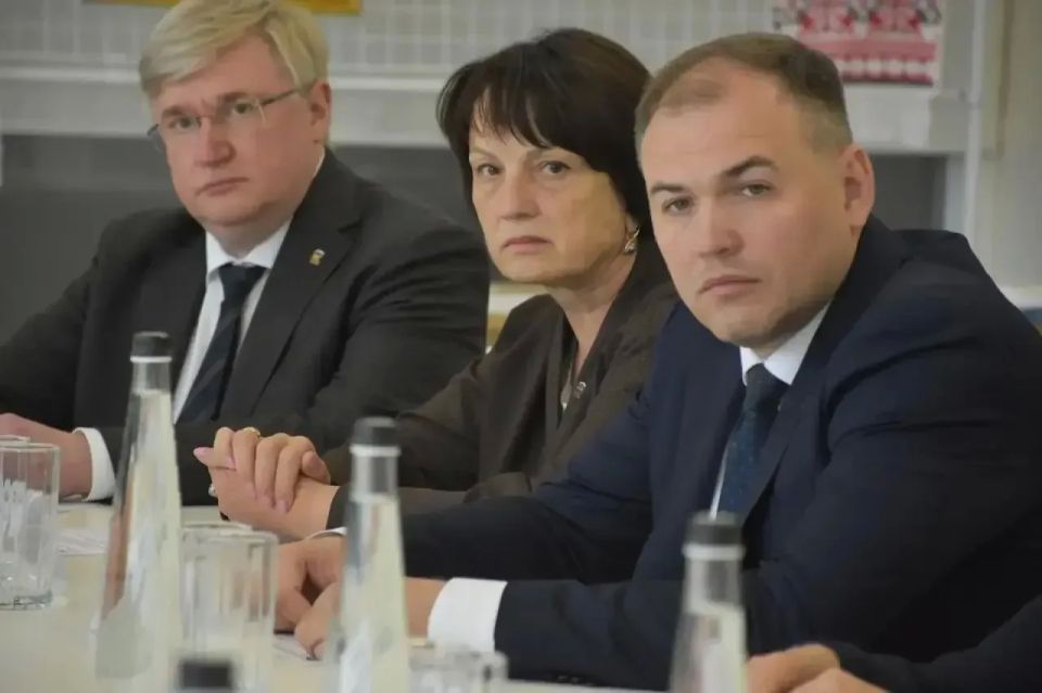 Сегодня дали старт предварительному голосованию по определению кандидата на должность Губернатора Белгородской области Сегодня дали старт предварительному голосованию по определению кандидата на должность Губернатора Белгородской области