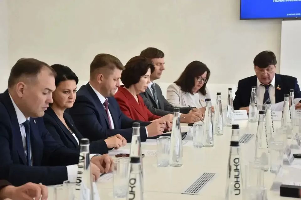 Сегодня дали старт предварительному голосованию по определению кандидата на должность Губернатора Белгородской области Сегодня дали старт предварительному голосованию по определению кандидата на должность Губернатора Белгородской области