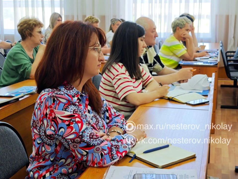 Николай Нестеров: Провёл рабочее совещание со своими заместителями и руководителями структурных подразделений Николай Нестеров: Провёл рабочее совещание со своими заместителями и руководителями структурных подразделений