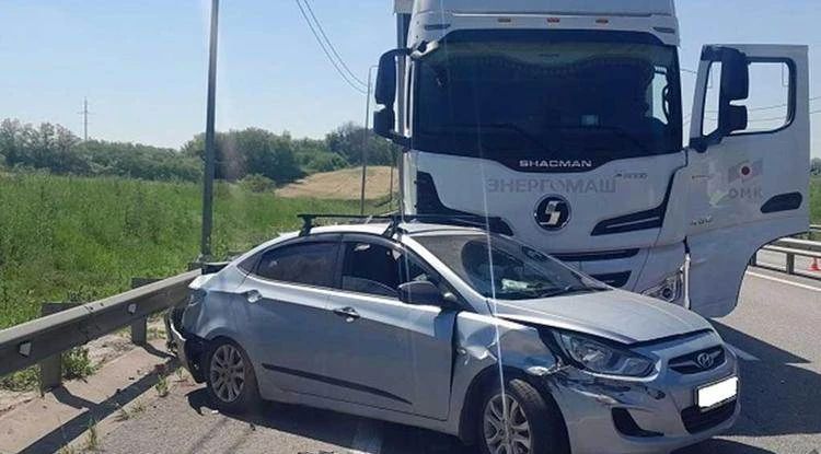 В Ивнянском округе выясняют обстоятельства ДТП, где пострадали два подростка