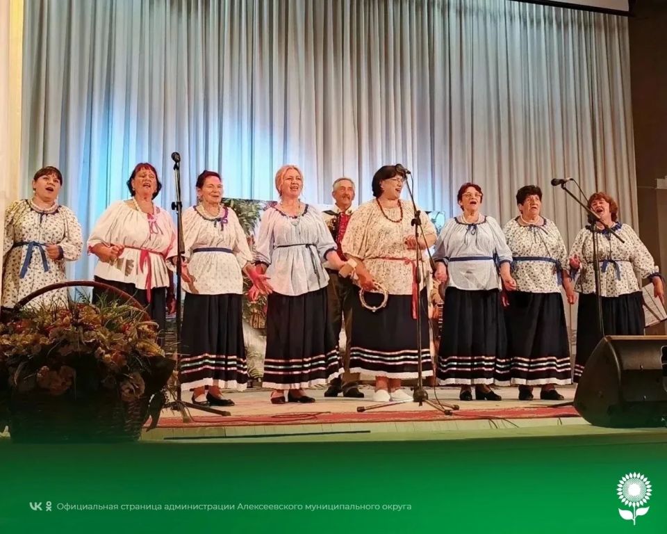 В селе Советское прошел межрегиональный фестиваль «Молочные реки — песенные берега»! В селе Советское прошел межрегиональный фестиваль «Молочные реки — песенные берега»!
