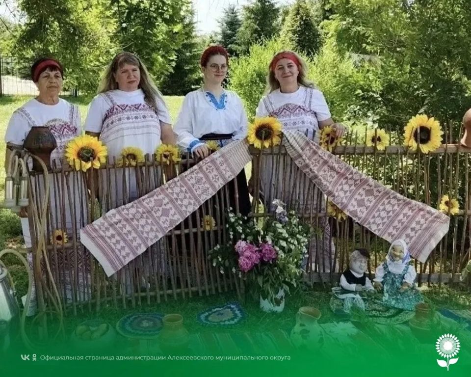 В селе Советское прошел межрегиональный фестиваль «Молочные реки — песенные берега»! В селе Советское прошел межрегиональный фестиваль «Молочные реки — песенные берега»!